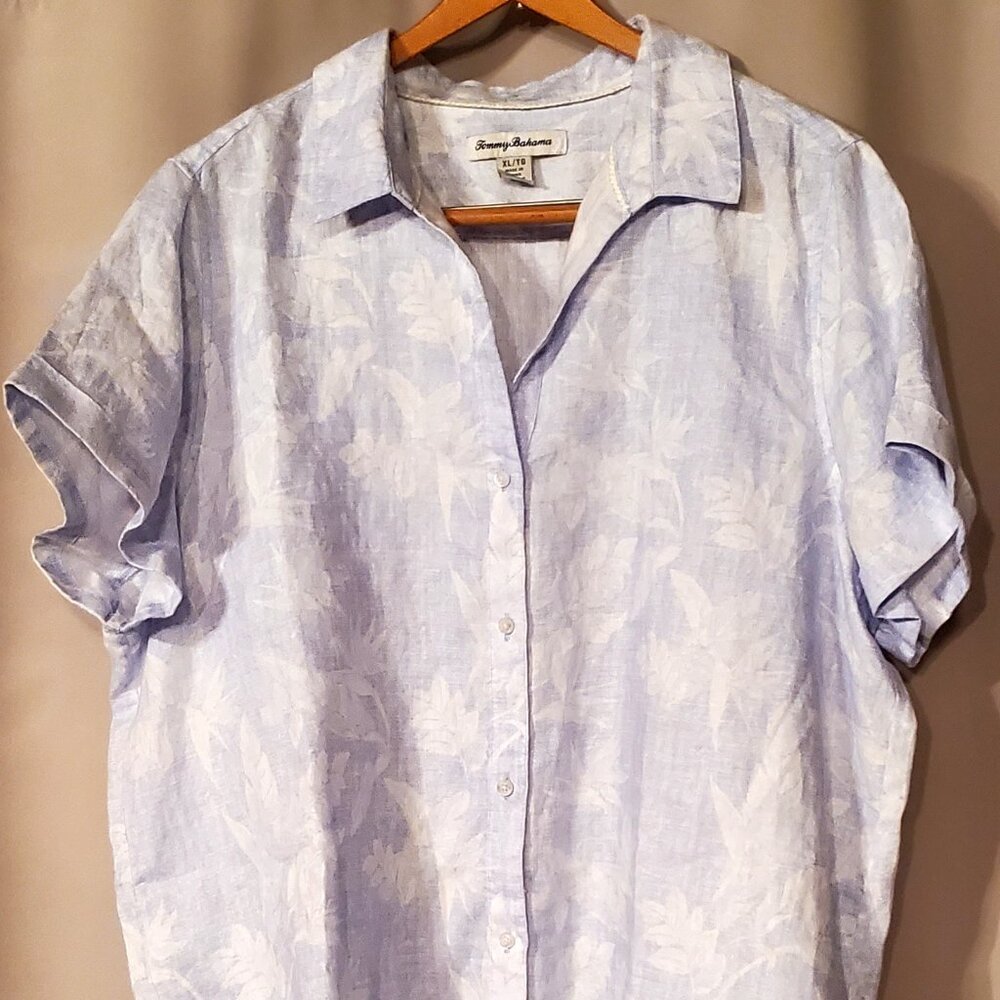 TOMMY BAHAMA (Women’s Blue Floral Hawaiian Shirt, Size: XL) Very Nice